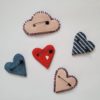 accroches des broches en tissu
